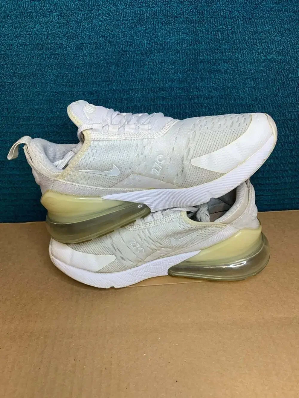 Nike Air Max 270 White Metallic Silver 943345-103 Youth Size 5Y